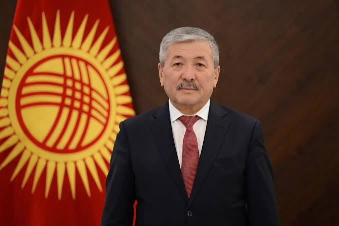 Адылбек Касымалиев поздравил работников водного хозяйства